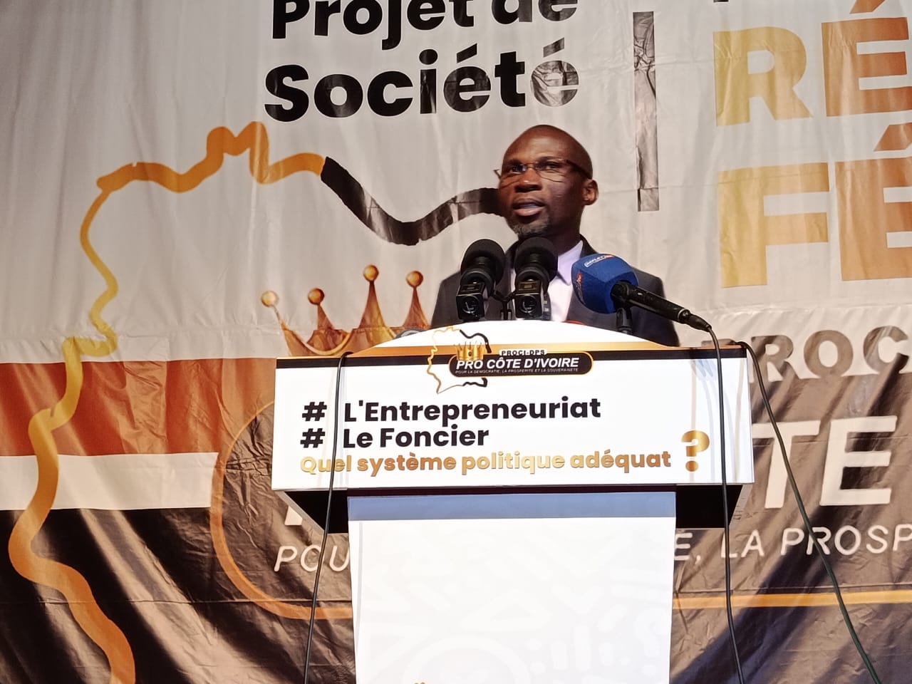 CÔTE D’IVOIRE : Présidentielle 2025 / Entrepreneuriat, Foncier rural , Suppression des préfectures, baisse de l’impôt, hausse du SMIG: Les réformes annoncées du parti Pro-Côte d'Ivoire  pour battre le RHDP